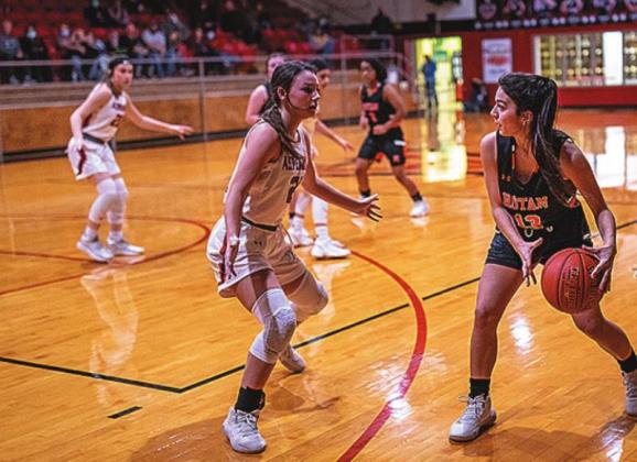 Lady Hornets keep the winning steak with wins against the Rotan Lady Yellowhammers and Spur