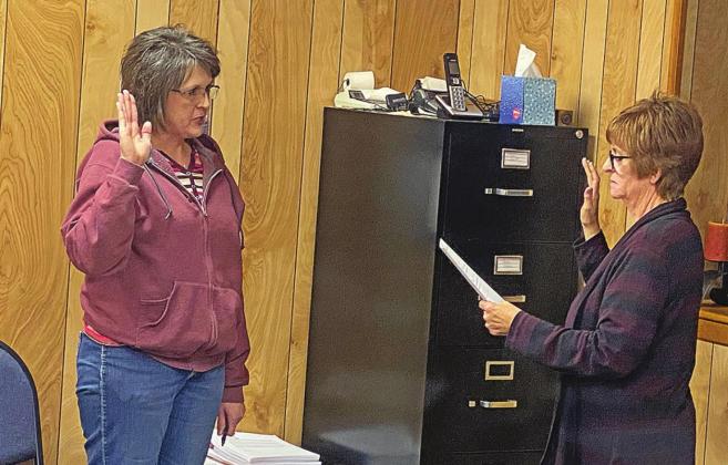 Marla McCoy takes oath of office during the January meeting of the Aspermont City Council Meeting.