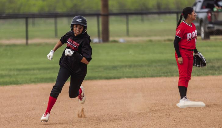 Aspermont senior Leah Salazar races for 3rd base during the Lady Hornets 15-5 win over the Roby Lady Lions last Friday. The Lady Hornets are currently 2-3 in district play and will wrap up their district schedule with a home game against Trent next Wednesday at 4pm. PHOTO BY: MARK MARTINEZ