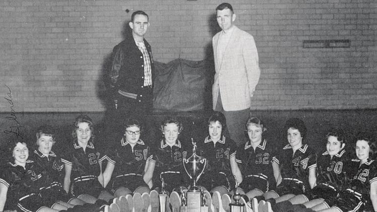1961-62 Lady Hornet Basketball Team Roster Sherry Marr 44, Ella Greer 22, Jan Smith 32, Carolyn Alsup 30, Sandra McDowell 4, Barbara Smith 12, Linda Lindsey 50, Margie Daugherty 21, Judy Johnson 24, Glenda Frazier 3