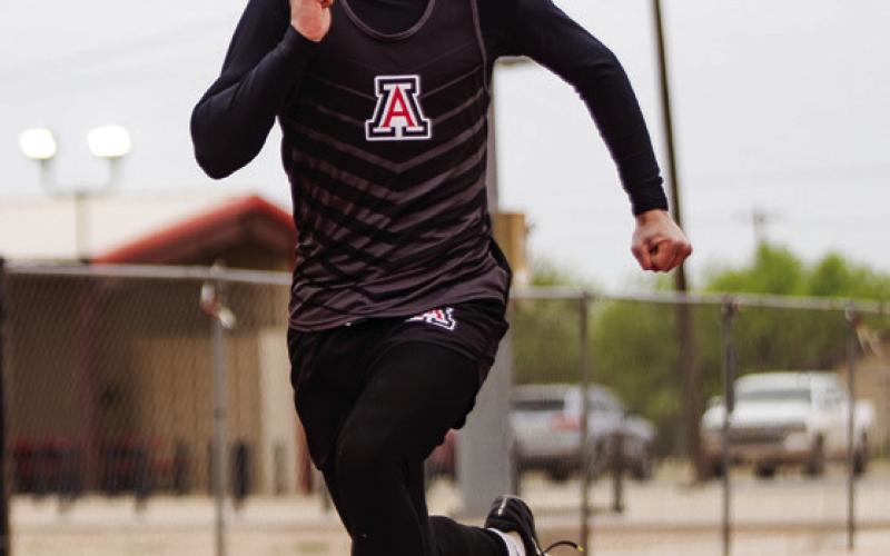 Aspermont's Preston Jones running the 100 M Dash Photo by: Mark Martinez