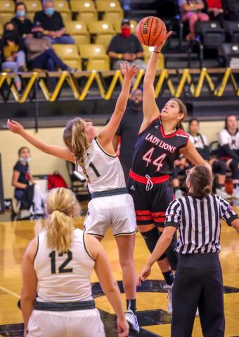 Lady Lions open season with win over Jayton Jaybirds 30 - 27