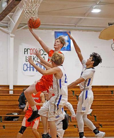 Hammers breeze by Bobcats 67 -32
