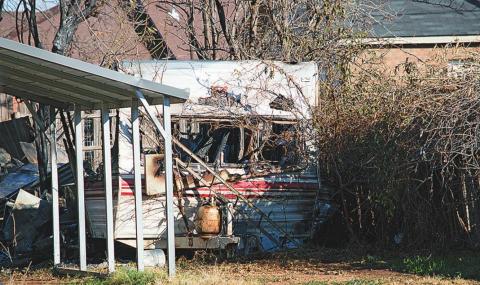 One dies in early morning house fire