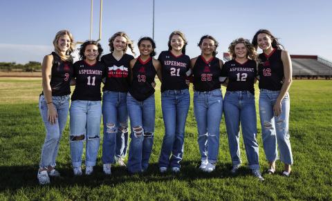 Mylee Van Meter, Daisy Garcia, Hadley McLaury, Leah Salazar, Aubrye Conoly, Peyton Calamaco, Regan Polk, Jessi Rabel. Photo by: Mark Martinez. Photo by Mark Martinez