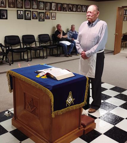 Joe L. Rimes receives 65 year service pin