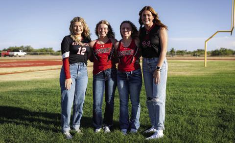 Regan Polk, Kenzy Blankenship, Emily Blankenship, Georgia Fraser. Photo by: Mark Martinez.