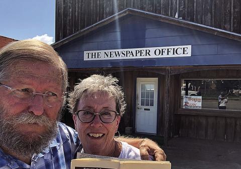 The Nomadic Newspaper travels back home