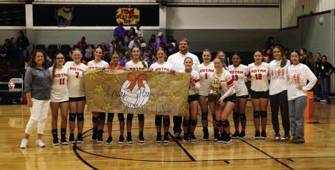 Rotan Lady Hammer Volleyball Upsets Munday Mogulettes for Bi-District Title