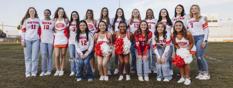 L-R: Arianna Fillingim, Leah Proffitt, Alexus Stephens, Halen Gigson, Madison Fillingim, Kate Van Poppel, Braylee Carrillo, Abby Rivers, Talyn Lewis, Lillyan Almanza, Karlie Buchanan, Olivia Messick, Tanley Park, Joey Lujan, Belle Turner, Avery Gonzalez, Emma Carreon, Shyanne Gaspar. Photo by: Mark Martinez