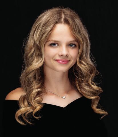 Roby Lions Club presents scholarship to graduating senior