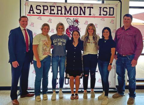 First National Bank of Aspermont / Hamlin awards scholarships to graduating Seniors