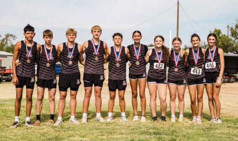 HORNETS SEND BOTH XC TEAMS TO REGIONAL MEET