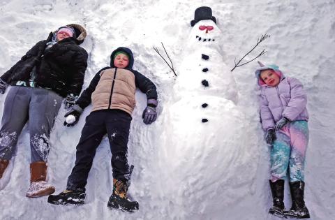 The Kessinger kids took on the Powder Snowman Challenge that kicked off Saturday and proved one thing: when the snow won’t pack, you just get more creative. And they weren’t the only ones. Check out what other DMC followers dreamed up on our Facebook page. ALEX KESSINGER