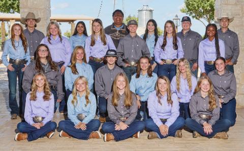 The 2025–2026 NRS Show Team features 26 of the nation’s top youth exhibitors. Pictured are members of this year’s team, including Roby’s Karter Scherwitz (back row, center), who was selected for the second year in a row to represent National Roper’s Supply.”