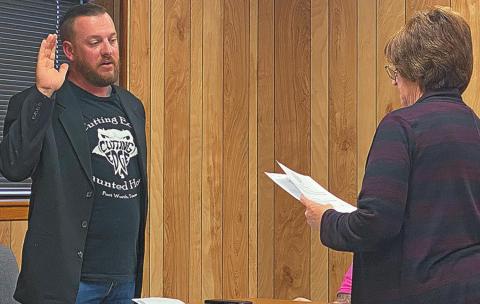 Aspermont officials take oath and plan community appreciation event