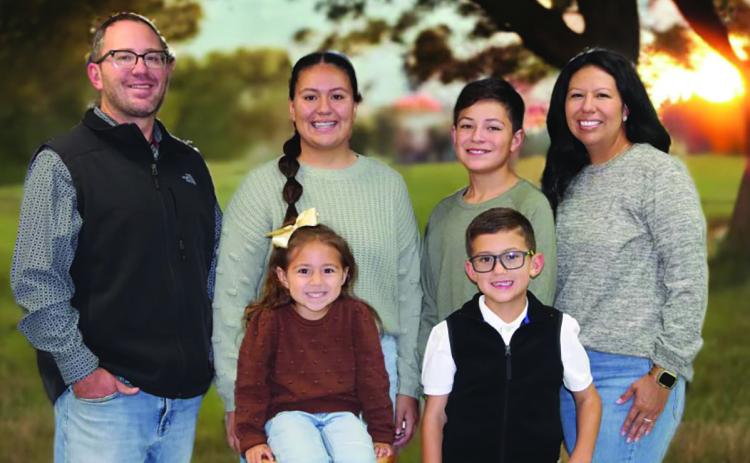 Rudewick Family (Back row) Michael, Sofia, Dash, and Clara. (Front Row) Cindi and EJ