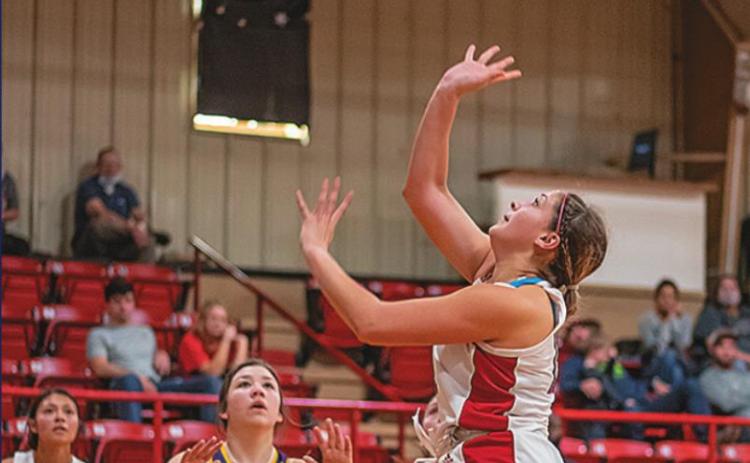 Lady Lions start District with a 2-0
