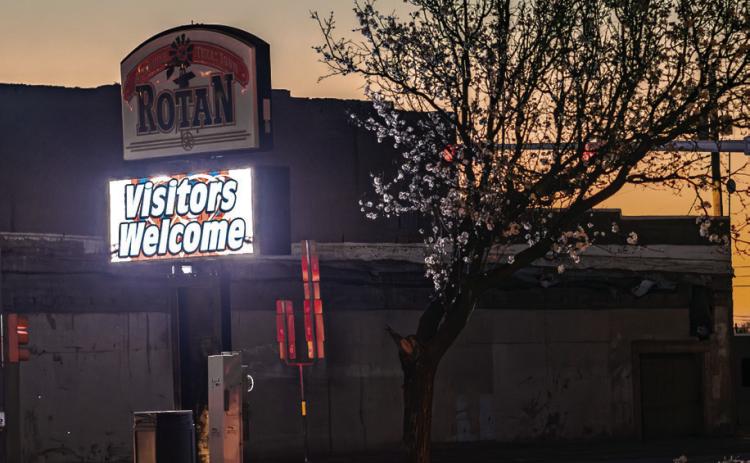 New Rotan Marquee sign lights up downtown Rotan.