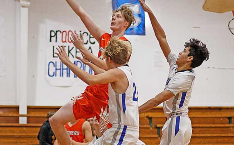 Hammers breeze by Bobcats 67 -32