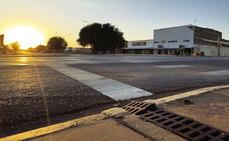 Traffic is lighter these days on Rotan's Sammy Baugh Ave after summer storms and heavy rainfall has devastated local commerce, leaving many long time store fronts empty. PHOTO BY MARK MARTINEZ