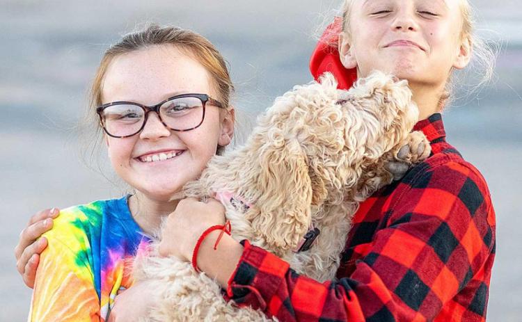 Kallie Scherwitz and Zoie Walker