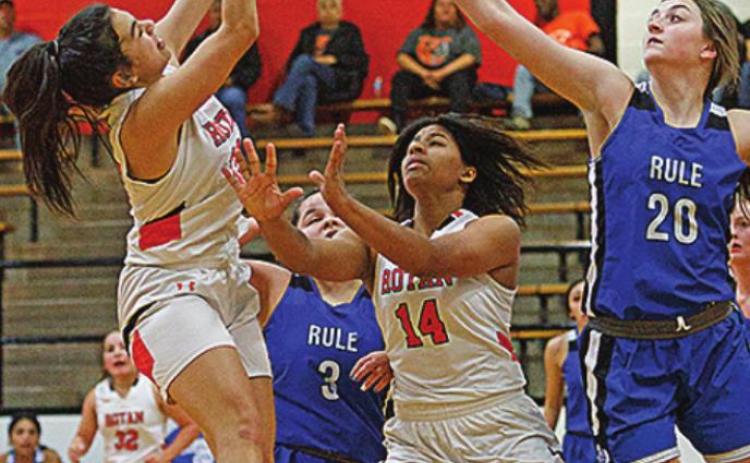 Yellowhammer teams clinch close district wins over Rule
