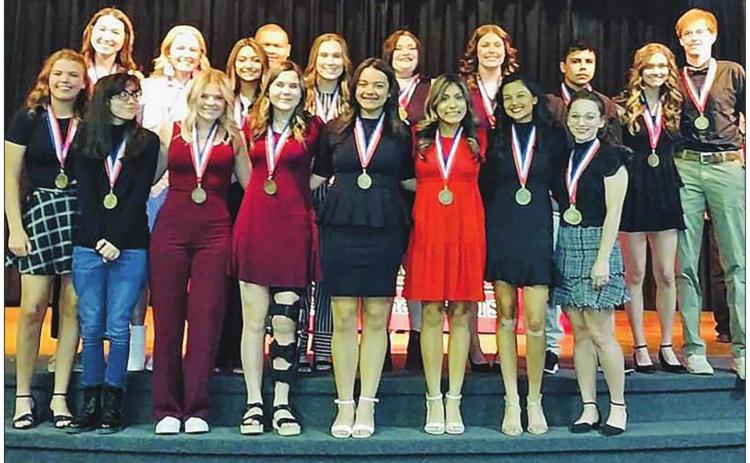 Cast & Crew of Aspermont's One Act Play L-R: Jessi Rabel, Payton Potts, Alexus Garcia, Garrett Louis, Kelly Lowack, Zoey Cooper, Georgia Fraser, Calob Castaneda, Hadley McLaury, Olen Johnson, Gyongyver Kovacs, Lexie Cooper, Regan Polk, Shaincey Polk, Peyton Calamaco, Lauren Rojas, Leah Salazar, Amilia Hecht.