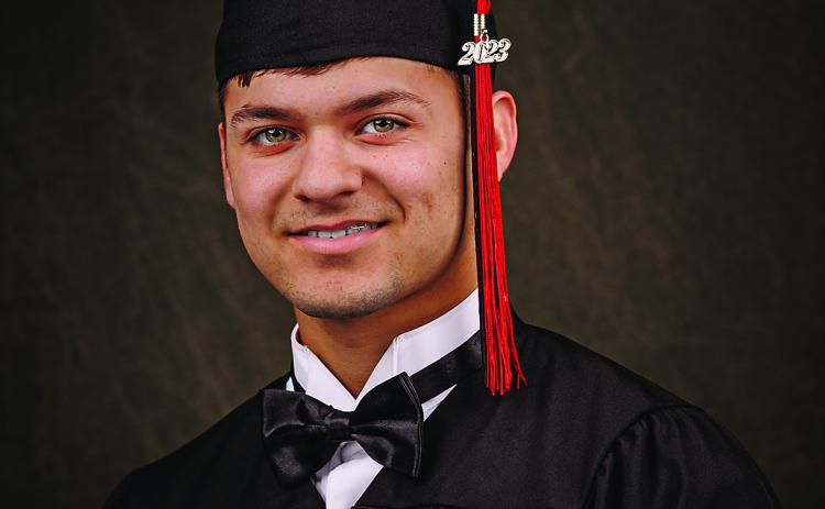 Roby Senior Dylan Lujan receives Roby Lions Club scholarship