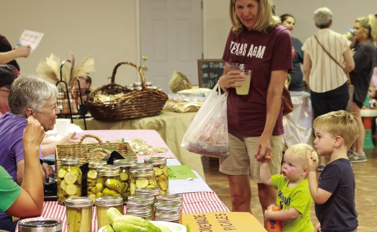 Roby Hosts Community Farmer's Market