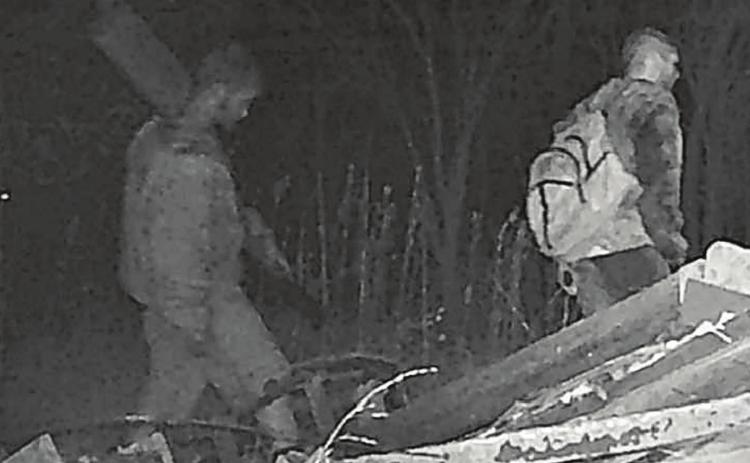 Catalytic converter thieves caught on camera