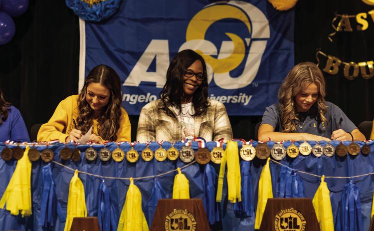 Roby Seniors Garmer & Benson sign to run for Angelo State University XC/Track & Field