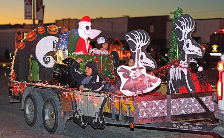 Rotan hosts Christmas festivities