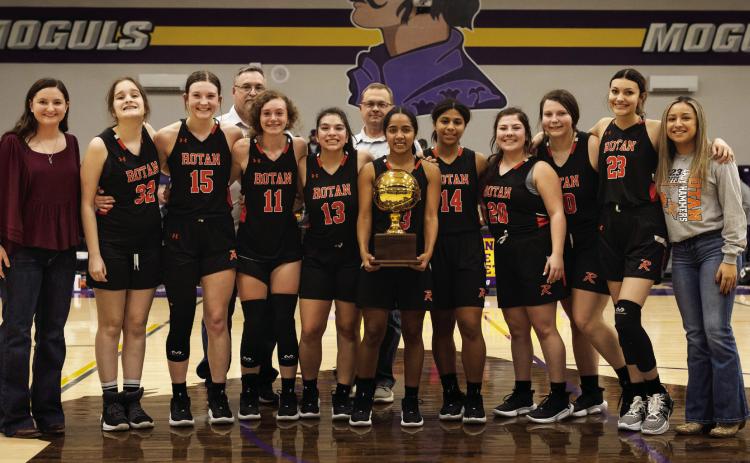 Left: Bi-District Champion Rotan Lady Hammer Basketball Team L-R: Coach Destiny Gruben, Sophie Jones, Becca Kincheloe, Coach Larry Reid, Tylee Fillingim, Brooklyn McArthur, Coach Greg Decker, Ana Daniel, Sierra Williams, Hayden Foster, Chesney Fronterhouse, Karly Buchanan, Shyanne Gaspar. PHOTO BY: MARK MARTINEZ