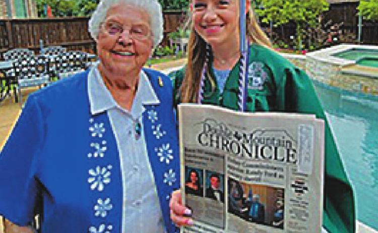 Nomadic Newspaper celebrates graduation in Prosper!