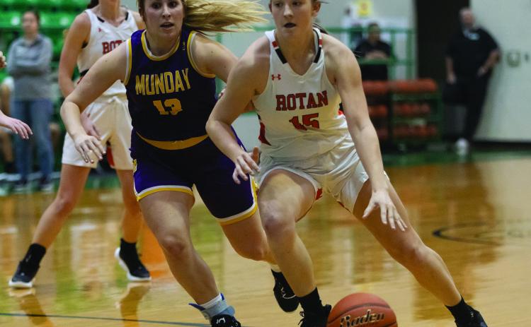 Lady Hammer Junior Becca Kincheloe drives towards the basket during the Lady Hammers consolation game vs. Munday at the Blackwell tournament this past Saturday.