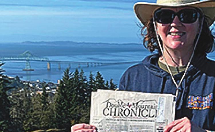 Nomadic Newspaper relaxes with friends in Oregon